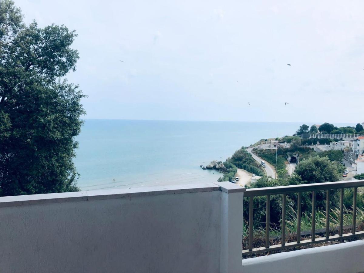 Le 5 Residence Rodi Garganico Bagian luar foto